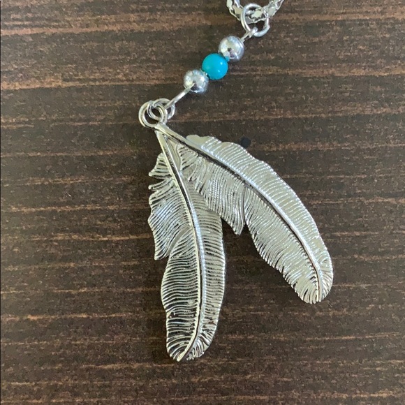 Jewelry - Gorgeous Double Feather Necklace